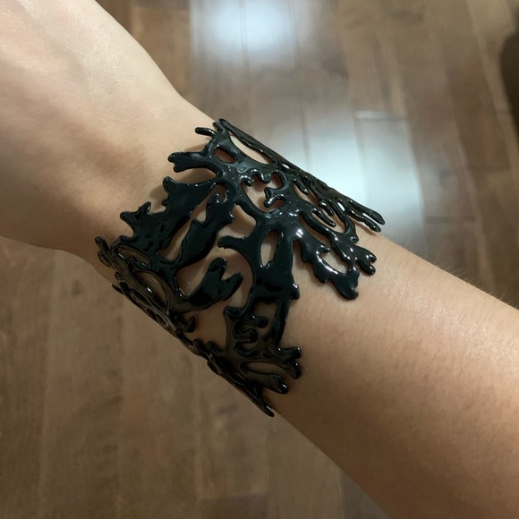 Boutique Women’s Cuff Bracelet - Picture 2 of 5